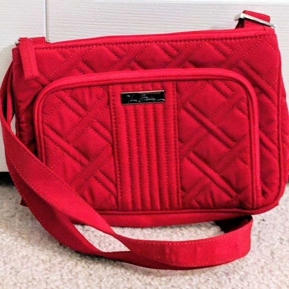 Vera Bradley Handbags - Beautiful ❤️ Red Quilted Vera Bradley Purse